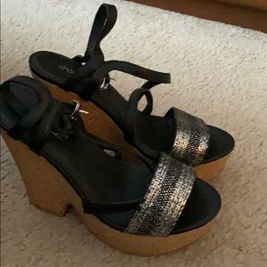 Shoe dazzle black and silver wedges
